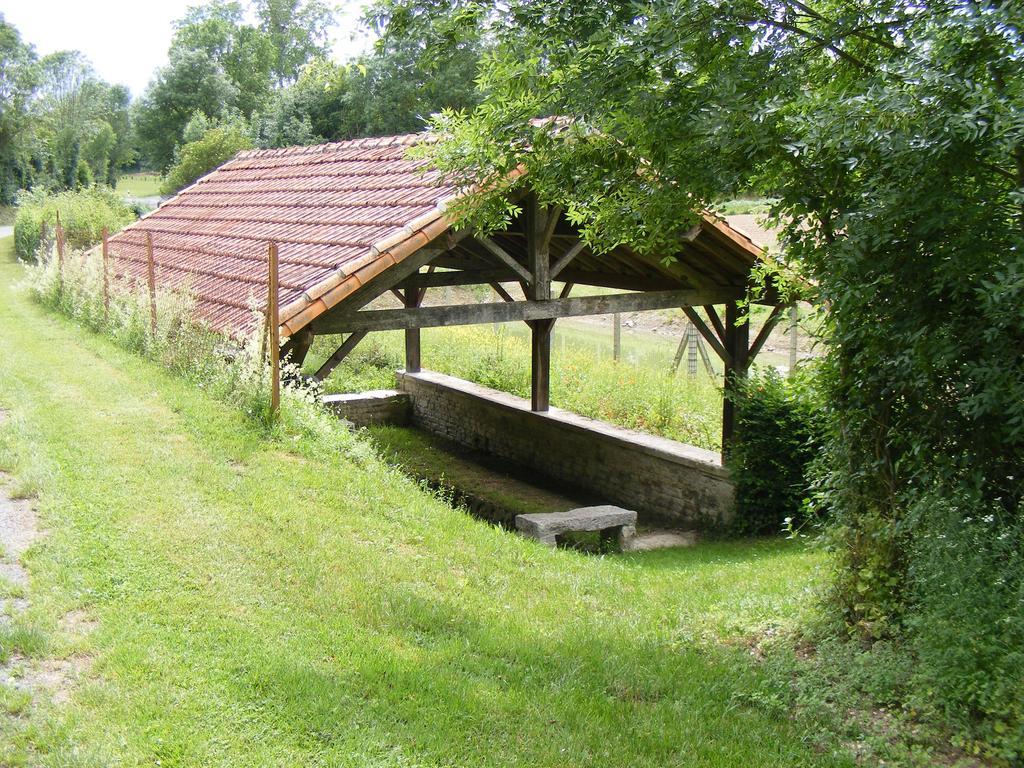 La Petite Maison Crezieres Bilik gambar