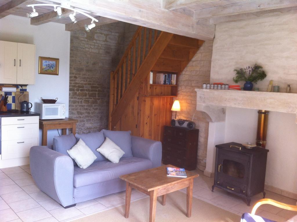 La Petite Maison Crezieres Bilik gambar